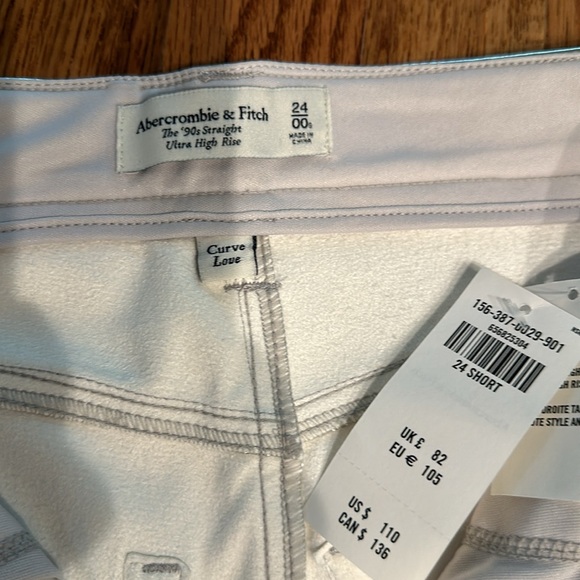 NWT- Abercrombie & Fitch 90’s Curve Love Silver Pleather Pants - Picture 5 of 5